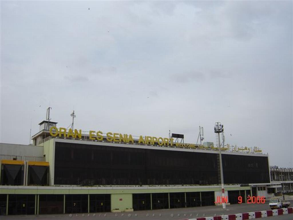 06 2006 LA SENIA L AEROPORT D ORAN.jpg